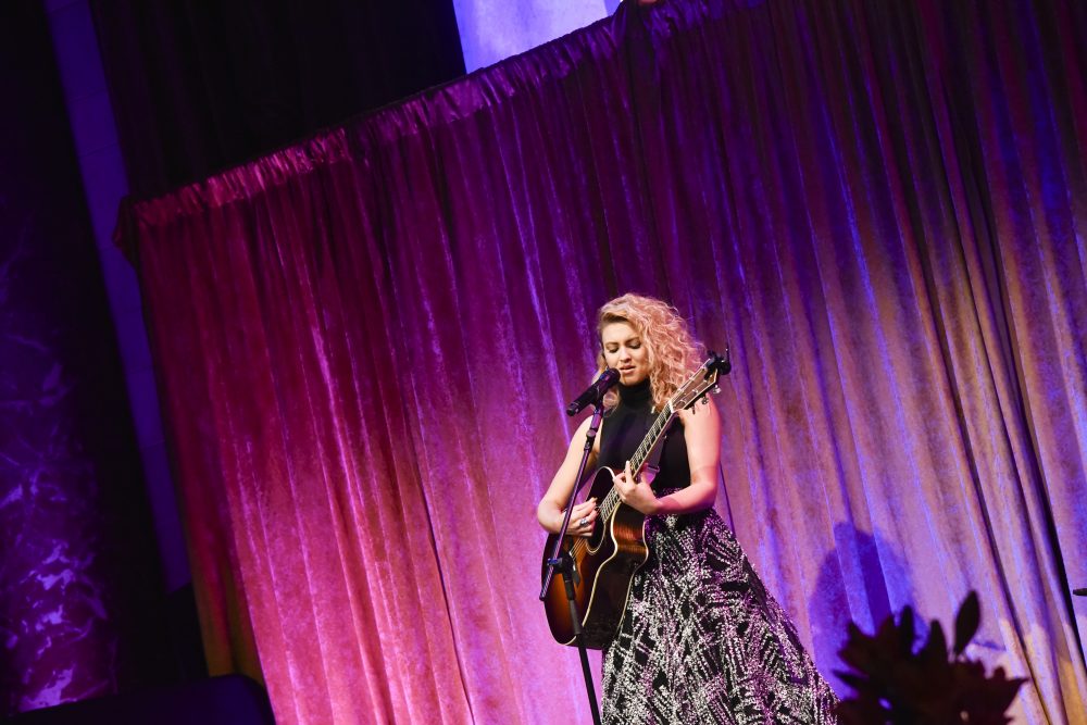 Tori Kelly